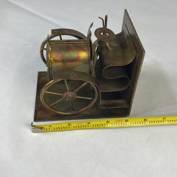 Handmade Metal Car Book End Statue - Picture 9 of 11